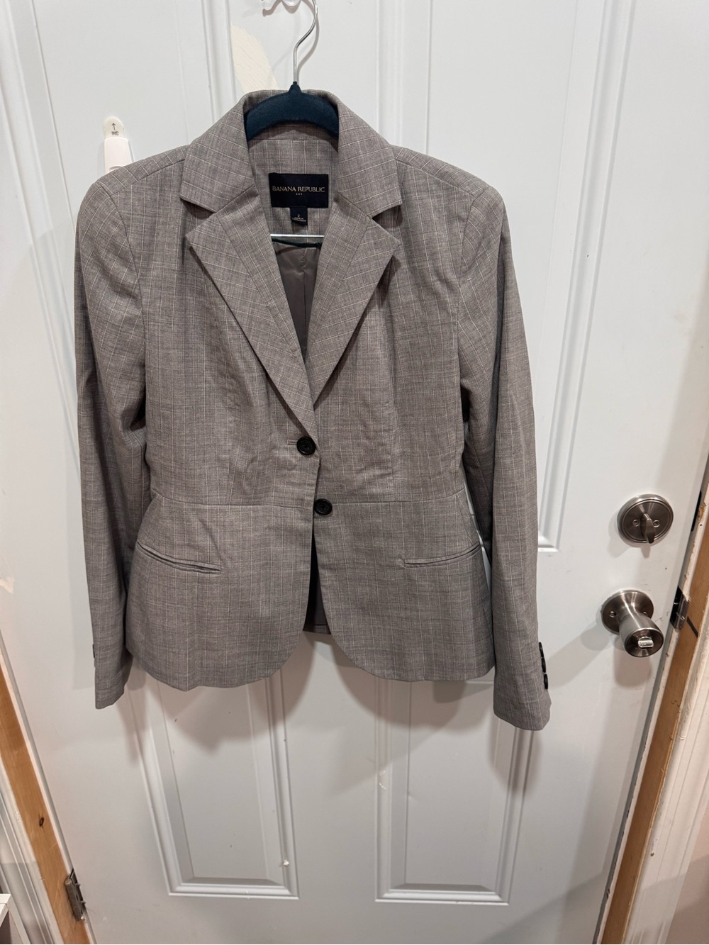 Banana Republic Women's Gray Plaid Tailored wool blend Blazer size 2